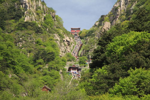 五岳之首，自然与文化的瑰宝