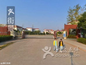 赣州旅游技术职业学校是一所专注于旅游技术教育的专业学校，位于江西省赣州市