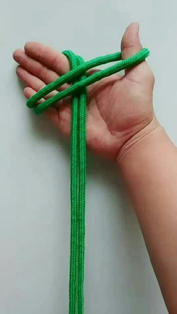 怎么弄好看的绳 一根绑在身上的绳子怎么弄好看