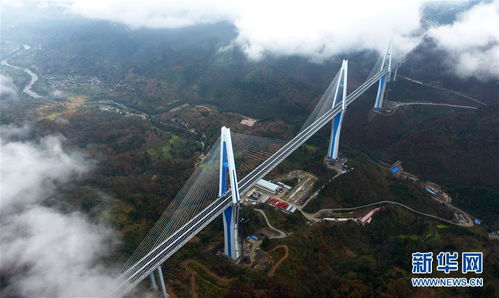 贵州平塘特大桥宣布建成通车 