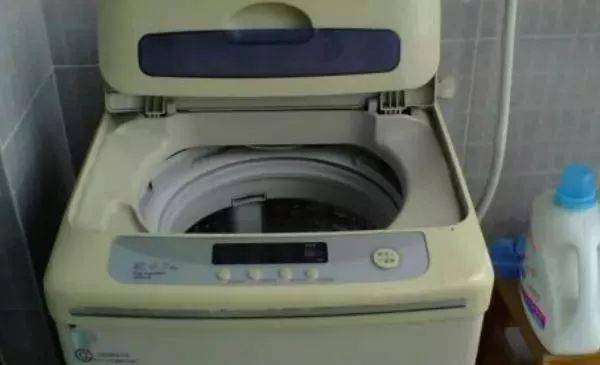 使用洗衣机时,切记3个 不要 ,难怪衣服洗不干净