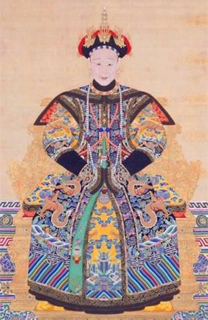 清朝唯一死因不详的皇后,备受宠爱子女众多,去世后皇帝为其破例