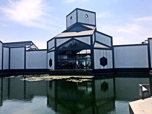 贝聿铭苏州博物馆,贝聿铭与苏州博物馆简介：穿越时空的建筑之美