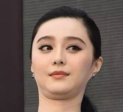 163cm,80斤,摄影师说有双下巴 只有1个方法能拯救它了