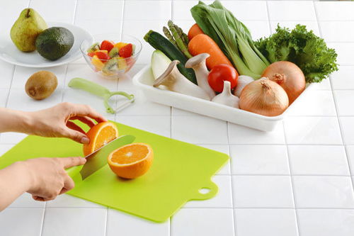 谁知道塑料菜板好不好 长期使用塑料菜板对人体有害吗 