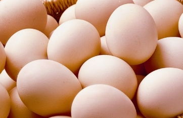 常吃煮鸡蛋营养多多,可有几类人不能吃,很多人都做错了