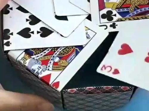 纸牌盒子怎么弄好看的？扑克牌盒子可以做什么手工(纸牌盒子制作视频教程)