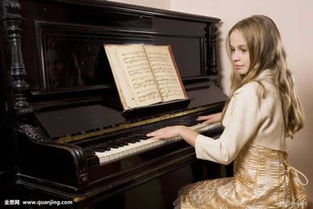 女生学钢琴还是大提琴,女生，23岁了，没有音乐基础，想学一种乐器：钢琴，小提琴，大提琴，希望易入门，投资较少。该学哪种呢？
