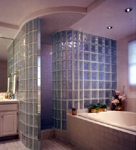 地中海风格卫浴设计玻璃砖墙装修效果图 