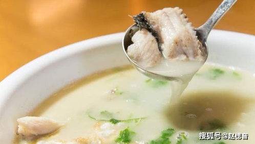做鱼汤时,掌握方法才能做出又鲜又美的鱼汤,喝起来一点也不腥