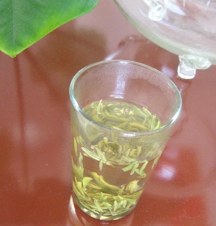 黑茶水能养花吗