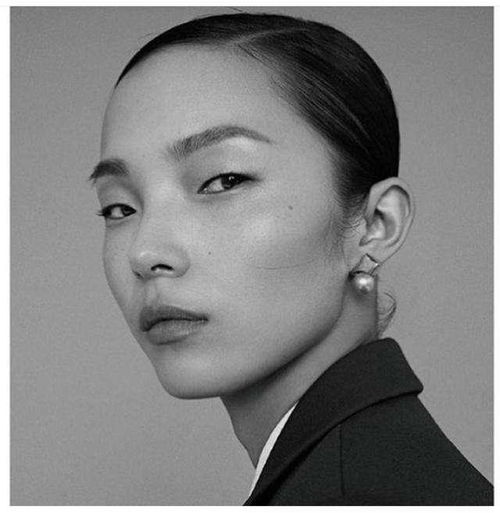 中国女模特单眼皮图片