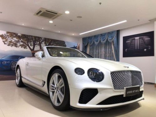  宾利欧陆gt英文名字,Introduction to Bentley Continental GT: A Showcase of Luxury and Performance 天富注册