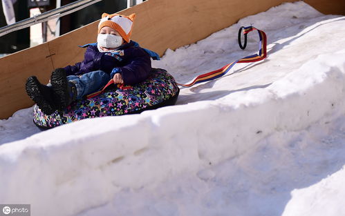 幼儿园自费4万买造雪机,只为给孩子造冰雪滑梯,南方人羡慕哭