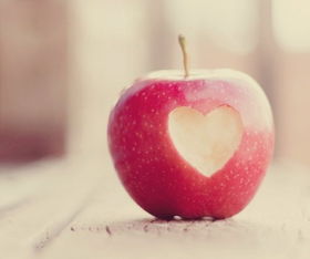 为什么吃苹果不要削皮 听听专家的回答,原来我们都理解错了