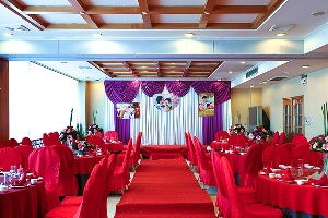 西安婚宴酒店,西安南郊哪家酒店做婚宴比较好的，性价比比较高的？