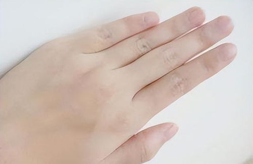 俗语 女人指头短,不缺吃和穿 ,是指哪根手指 有何道理