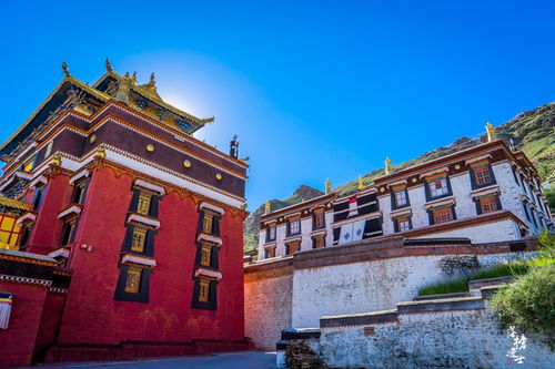 日喀则有一座寺庙,吸引了众多游客,藏有众多无价之宝