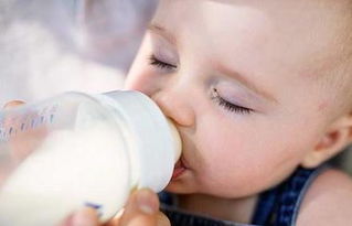 别喝奶了啊孩子还没喝,为什么不吃奶?