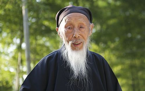他生于1912年,在华山偶遇伯乐,修行得道活了104岁