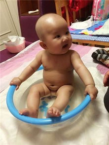怎么给婴儿用水洗屁股图解 