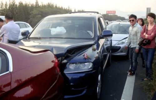 前车突然刹车,后车刹不住撞上去,前车要不要负责