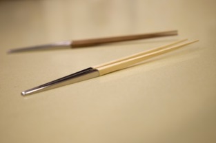 筷子直接放在餐桌上不卫生,可以看看这一款