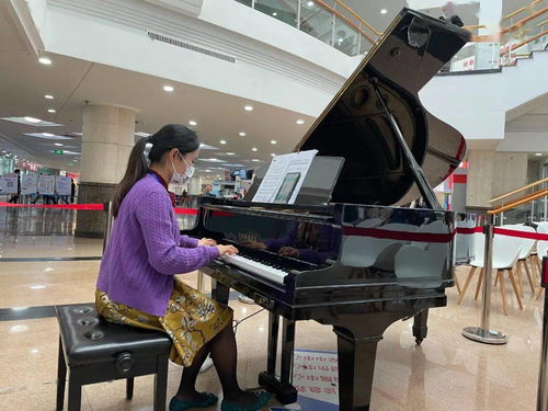 太好听了 台州9岁小学生医院大厅弹钢琴 身份竟是...还有一群大学生也常来