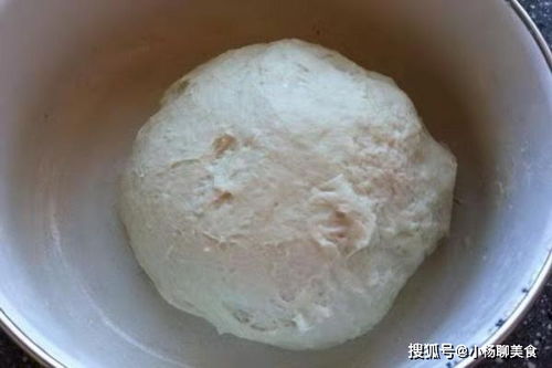 发面不用酵母粉,加点 料 发面又快又大,馒头更白更香