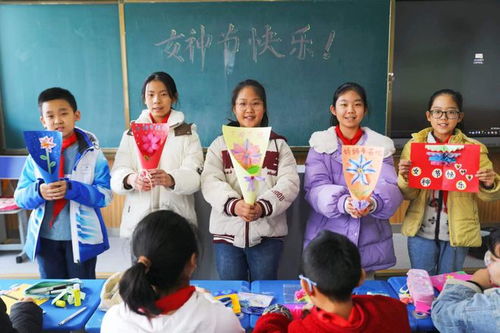 初中生给小学老师送什么礼物好,初中生去看望小学老师送什么礼物呢?