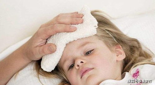 孩子发烧时用热毛巾还是冷毛巾敷好 这些很多父母不清楚,别忽视