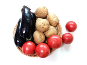 东北豆角茄子土豆乱炖大锅菜：领略家常美食的魅力
