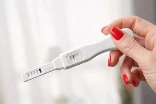 验孕棒多久才能测出是否怀孕(可以用验孕棒测出怀孕)