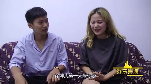 刚结婚丈夫去买烟,回来看到妻子这样对母亲,丈夫直接动手了 