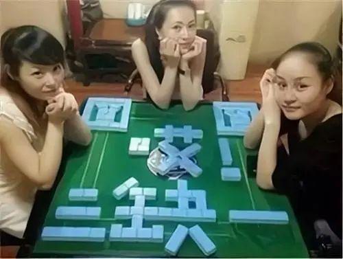 女子打牌输2000用自己抵债,300一次,11个小时