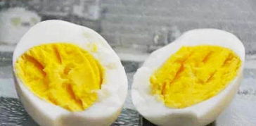 超简单煮鸡蛋新方法 五分钟煮熟6个蛋,几乎不用水