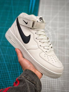 Air Force1 MID 灰黑钩 空军一号