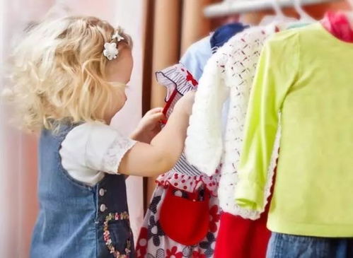 给孩子买衣服怎么挑选 按照这些挑衣准则挑选不会出错