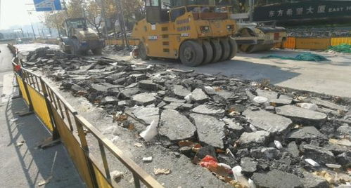 天山路等路段为何一直在修 岁末上海工地多,市民说反复开挖现象不少