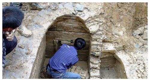北京西郊村民挖出西晋古墓,出土一把骨尺,揭开一座消失千年古城