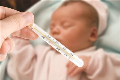 宝宝容易感冒发烧,但这3种退烧药千万别用,对宝宝有伤害