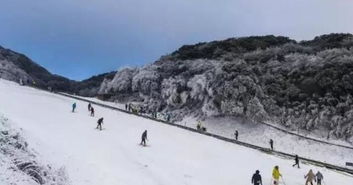 南川停车场系统,金佛山滑雪场怎么去最方便,大巴+自驾