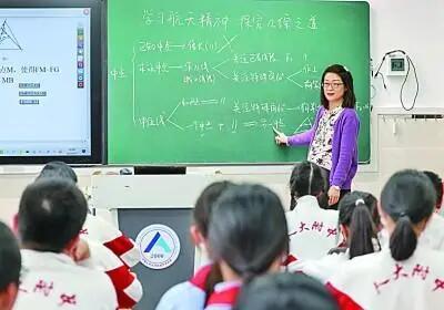 给大学导师送礼物送什么好,求大学老师办事,送什么比较好