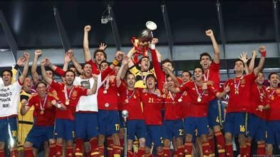 欧洲杯2024总总决赛,欧洲杯的总决赛由那两个对来打！