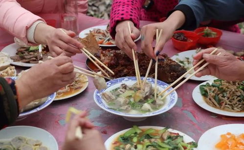 在农村吃大席,饭桌上的这几幕真让人受不了,我是饿着肚子回家的