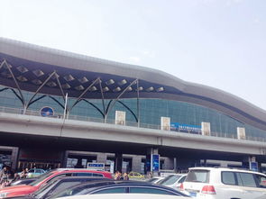 新疆机场有哪些机场,1. 乌鲁木齐地窝堡国际机场：这是新疆最大的机场，位于乌鲁木齐市西北部，是中国重要的国际机场之一 - 醉梦生活网