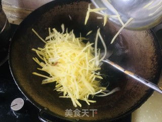 泡菜炒土豆丝的做法,泡菜炒土豆丝怎么做好吃