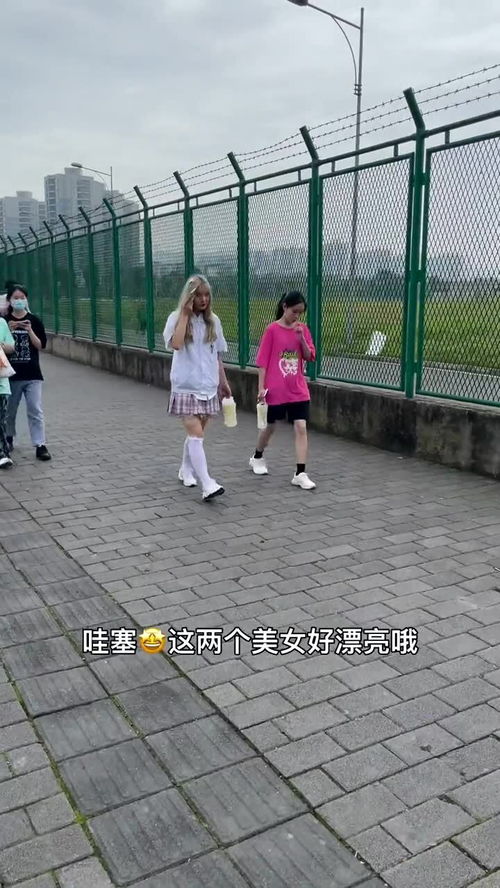 这么漂亮的女孩子也进厂打工,想不通她们为什么能靠颜值吃饭却能流水线打螺丝 