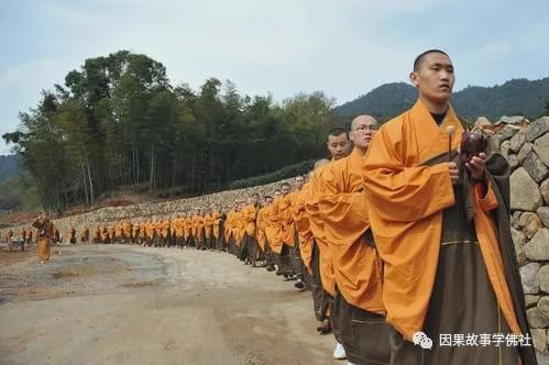 家乡奇事 算命先生说她寿命不会太高,而且她的天仓快要满了