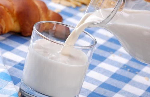 每天喝牛奶能补钙吗 北大教授 大错特错,真正补钙的是3件事